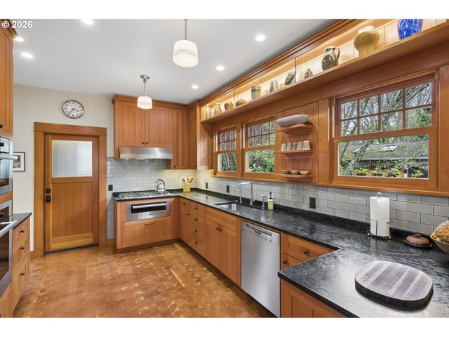 1212 Se 50TH Ave, Portland, OR 97215