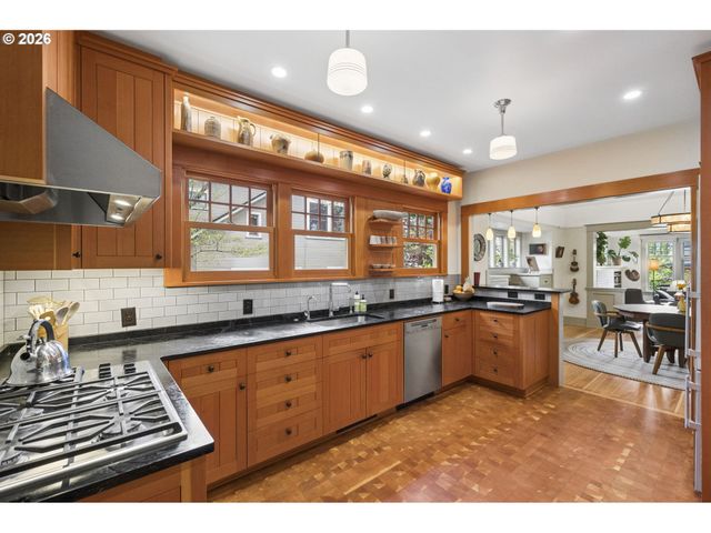 1212 Se 50TH Ave, Portland, OR 97215