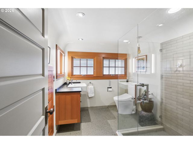 1212 Se 50TH Ave, Portland, OR 97215