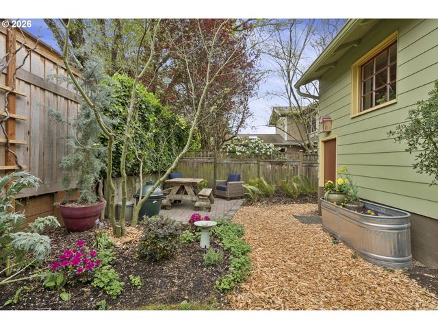 1212 Se 50TH Ave, Portland, OR 97215