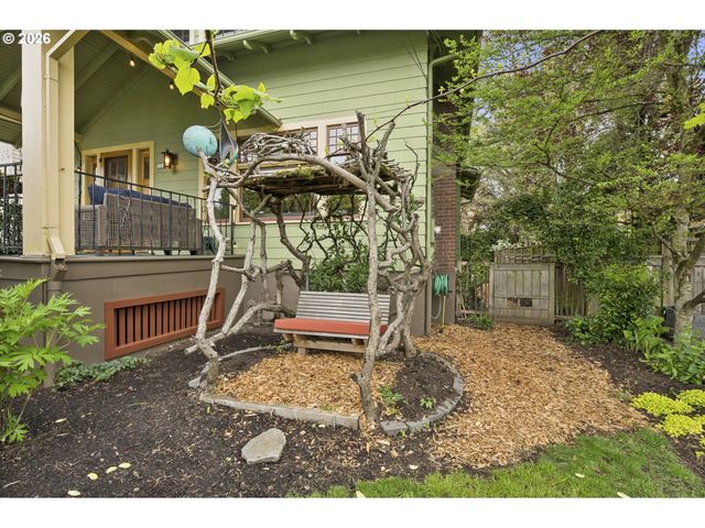 1212 Se 50TH Ave, Portland, OR 97215