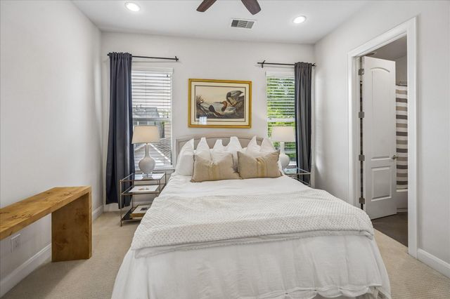 1033 Ashland Street A, Houston, TX 77008