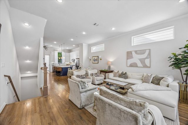 1033 Ashland Street A, Houston, TX 77008