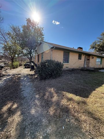 605 Hinton Street, Grand Prairie, TX 75050
