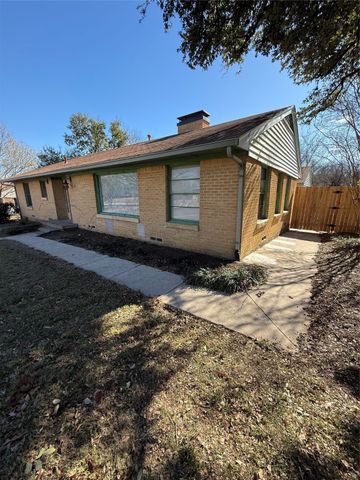 605 Hinton Street, Grand Prairie, TX 75050