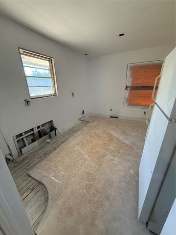 605 Hinton Street, Grand Prairie, TX 75050