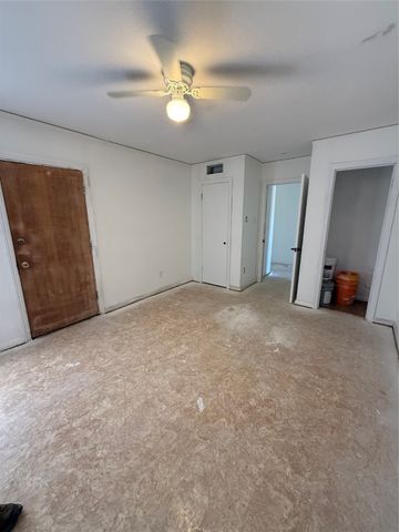 605 Hinton Street, Grand Prairie, TX 75050