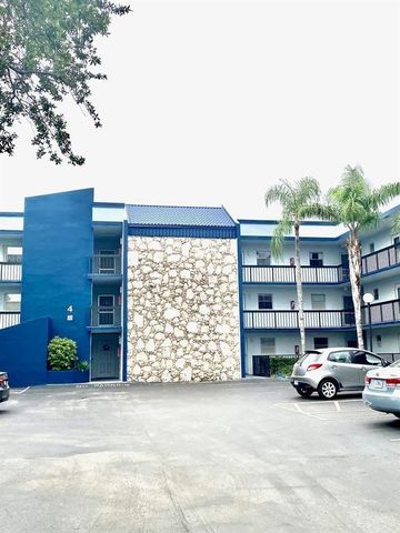 3130 Holiday Springs Boulevard 104, Margate, FL 33063