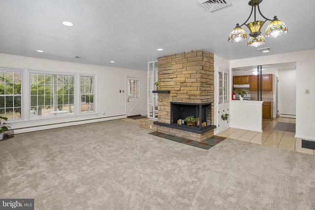 949 US HIGHWAY ROUTE 206, Bordentown, NJ 08505