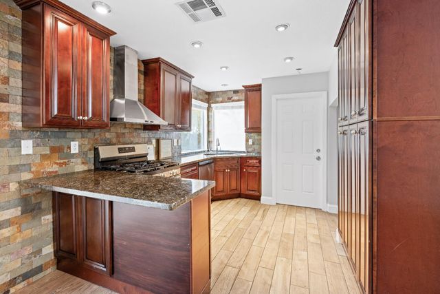 3729 Hepburn Cir, Stockton, CA 95209