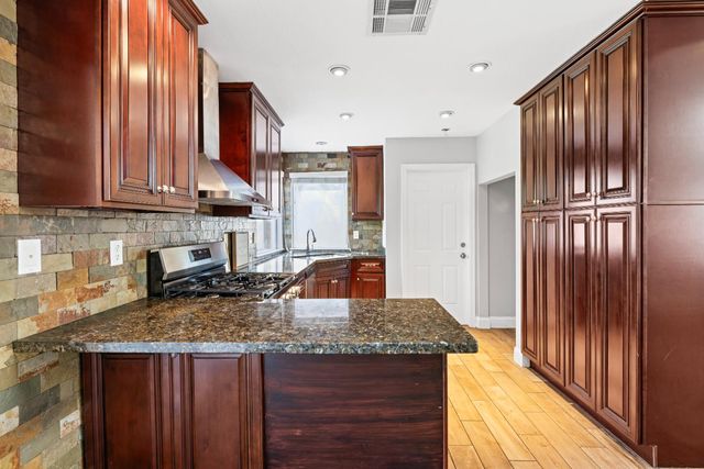 3729 Hepburn Cir, Stockton, CA 95209