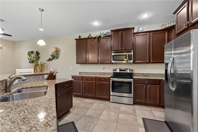 12841 Seaside Key CT, North Fort Myers, FL 33903