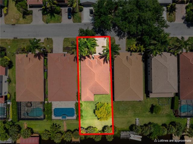 12841 Seaside Key CT, North Fort Myers, FL 33903