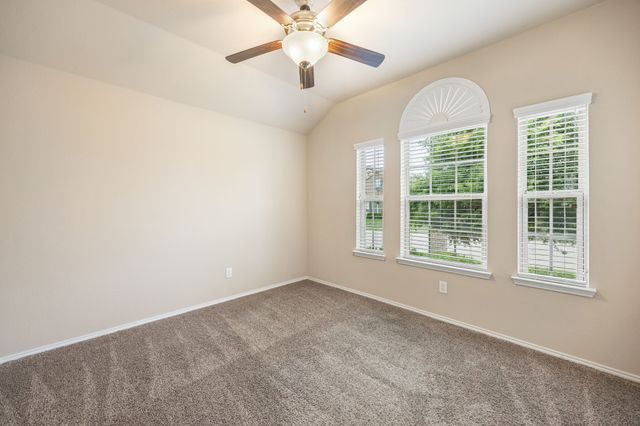 709 Cheyenne Drive, Aubrey, TX 76227