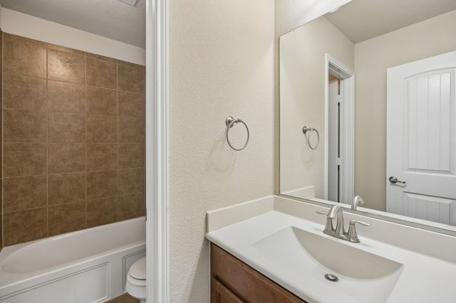 709 Cheyenne Drive, Aubrey, TX 76227