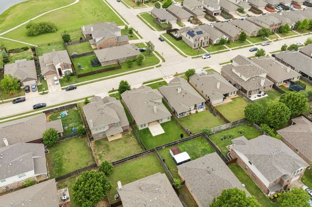 709 Cheyenne Drive, Aubrey, TX 76227