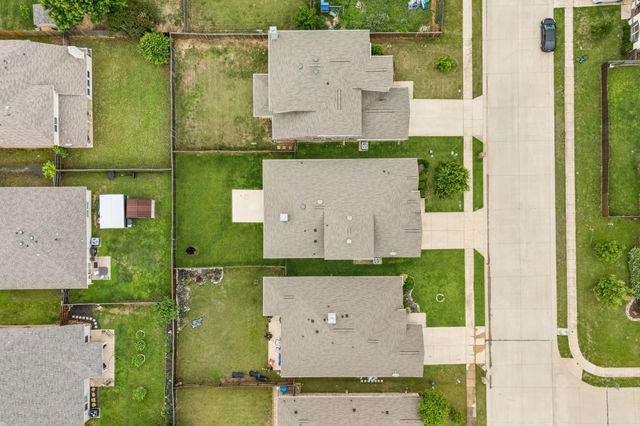 709 Cheyenne Drive, Aubrey, TX 76227