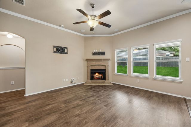 709 Cheyenne Drive, Aubrey, TX 76227