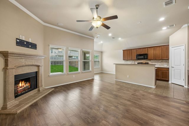 709 Cheyenne Drive, Aubrey, TX 76227