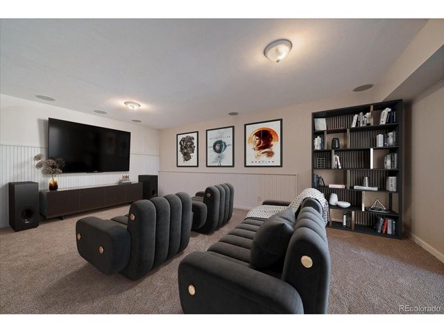 9308 Miles Dr, Lone Tree, CO 80124