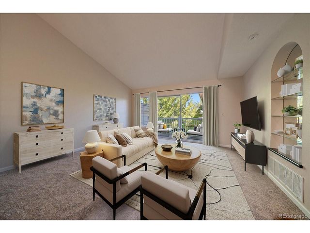 9308 Miles Dr, Lone Tree, CO 80124