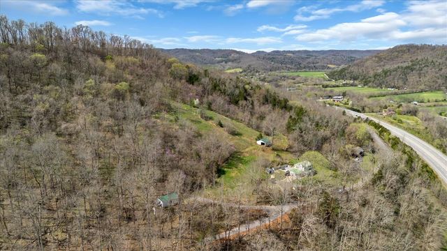 394 Lou Dr, Dowelltown, TN 37059