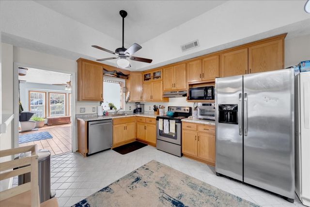 394 Lou Dr, Dowelltown, TN 37059