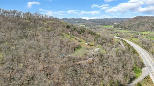 394 Lou Dr, Dowelltown, TN 37059