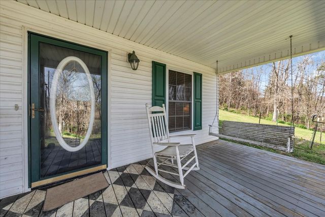 394 Lou Dr, Dowelltown, TN 37059