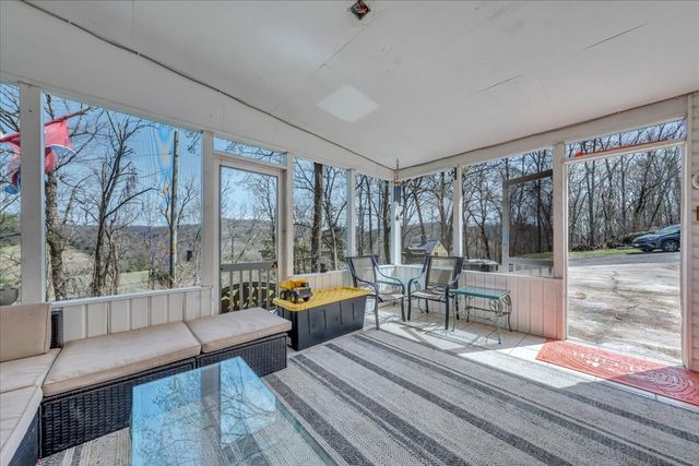 394 Lou Dr, Dowelltown, TN 37059