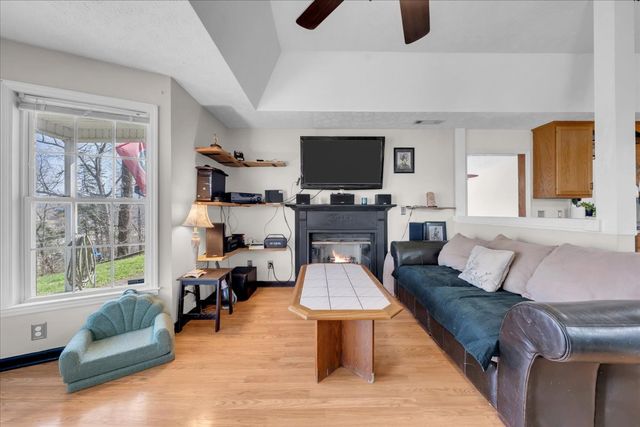 394 Lou Dr, Dowelltown, TN 37059