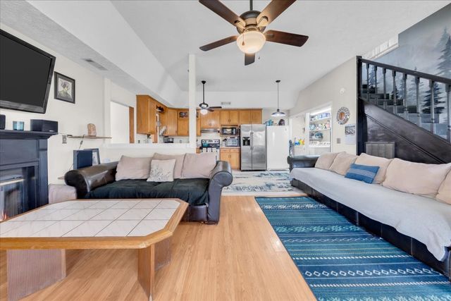 394 Lou Dr, Dowelltown, TN 37059