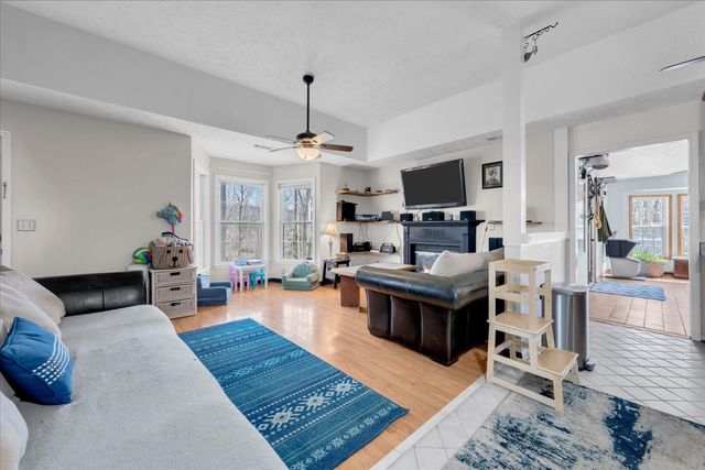 394 Lou Dr, Dowelltown, TN 37059