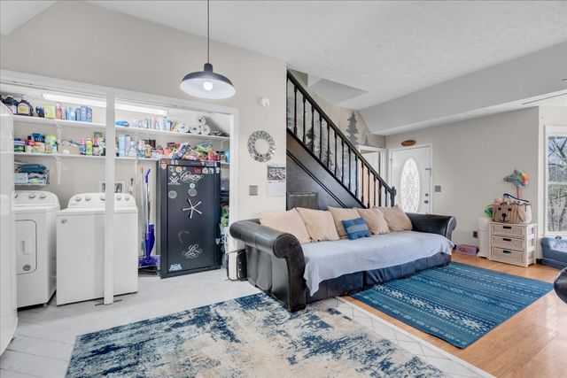 394 Lou Dr, Dowelltown, TN 37059