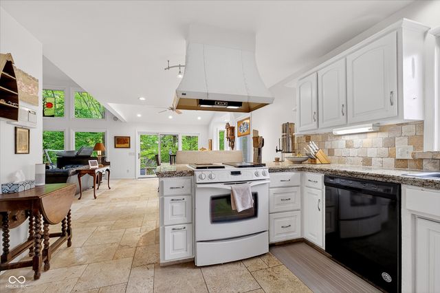 1711 Mulberry Circle, Noblesville, IN 46062