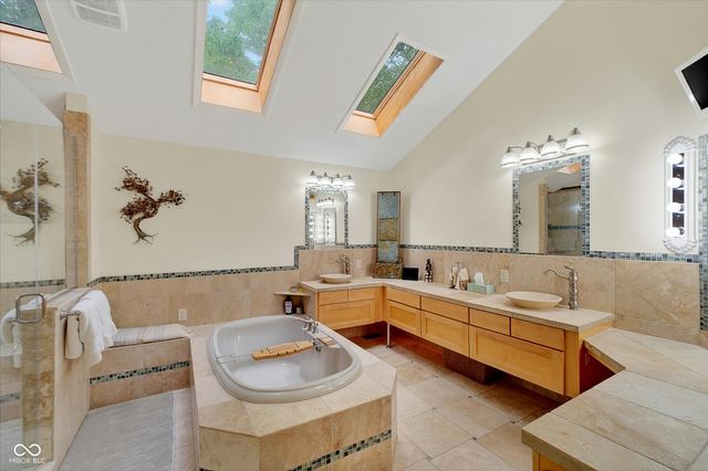 1711 Mulberry Circle, Noblesville, IN 46062