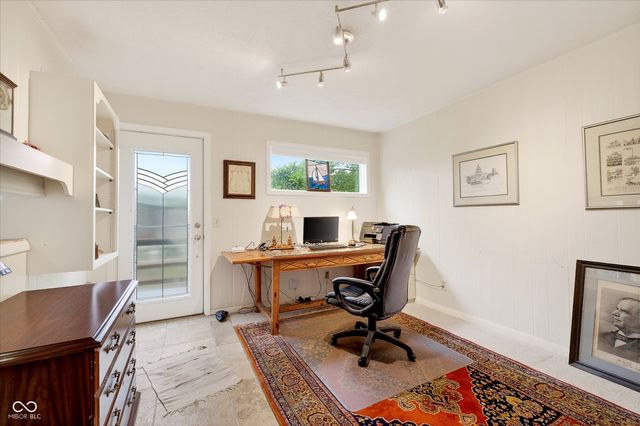 1711 Mulberry Circle, Noblesville, IN 46062