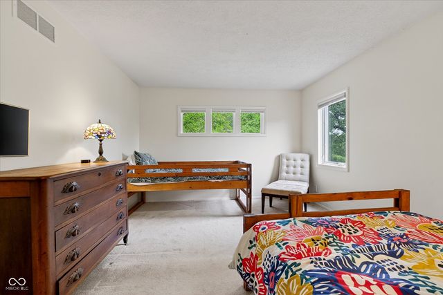 1711 Mulberry Circle, Noblesville, IN 46062
