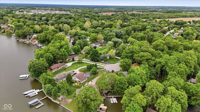 1711 Mulberry Circle, Noblesville, IN 46062