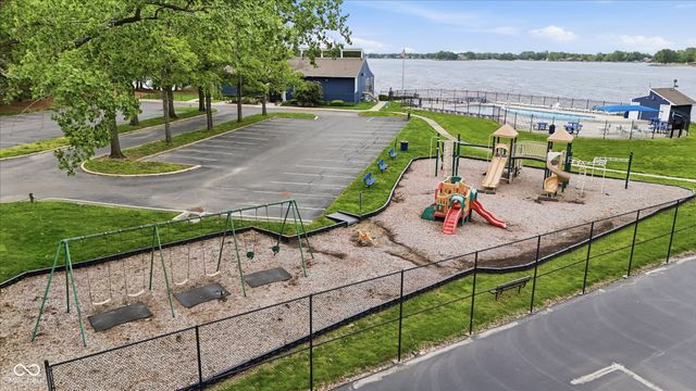 1711 Mulberry Circle, Noblesville, IN 46062
