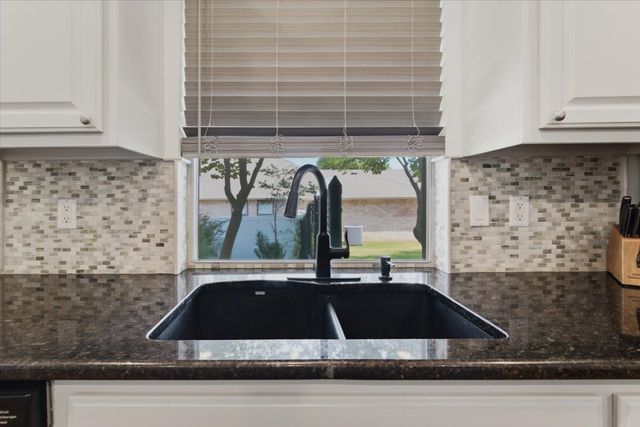 18330 S 130th Avenue E, Bixby, OK 74008