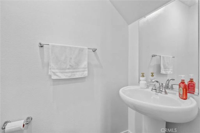 27676 Symphony, Valencia, CA 91381