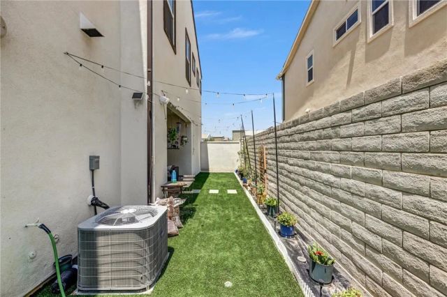 27676 Symphony, Valencia, CA 91381