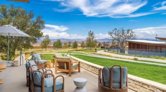 27676 Symphony, Valencia, CA 91381