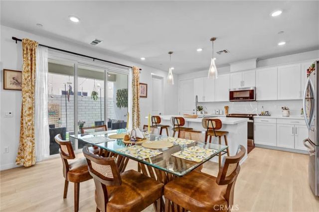 27676 Symphony, Valencia, CA 91381