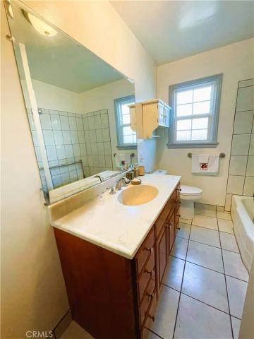 11313 Pennsylvania, South Gate, CA 90280