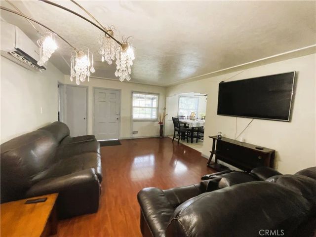 11313 Pennsylvania, South Gate, CA 90280