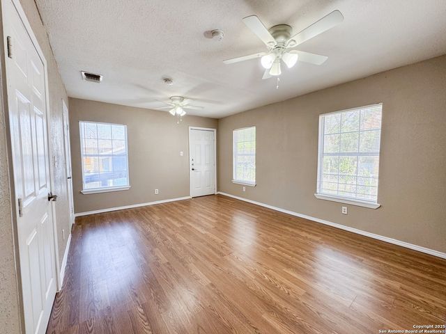 2521 E Houston St 1, San Antonio, TX 78202