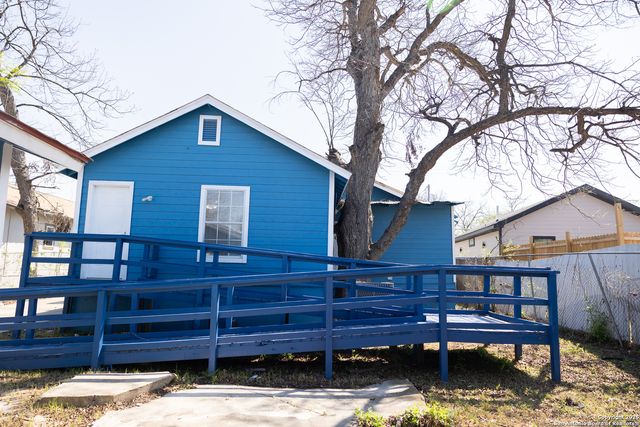 2521 E Houston St 1, San Antonio, TX 78202