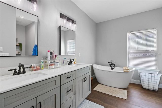 5231 NW 73RD STREET, Chiefland, FL 32626